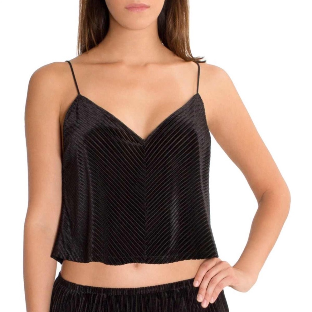Velvet Crop Cami 🖤